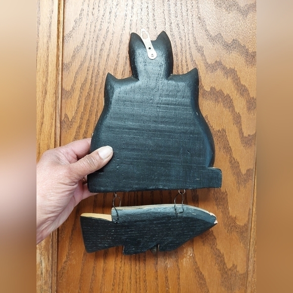 Wooden "Welcome" Cat Trio Wall Sign - Picture 2 of 5